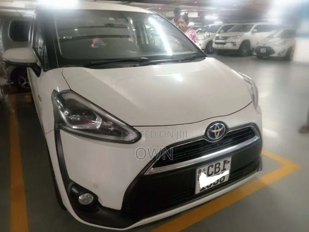 Toyota Sienta Hybrid MPV 2018 SUV (Used)