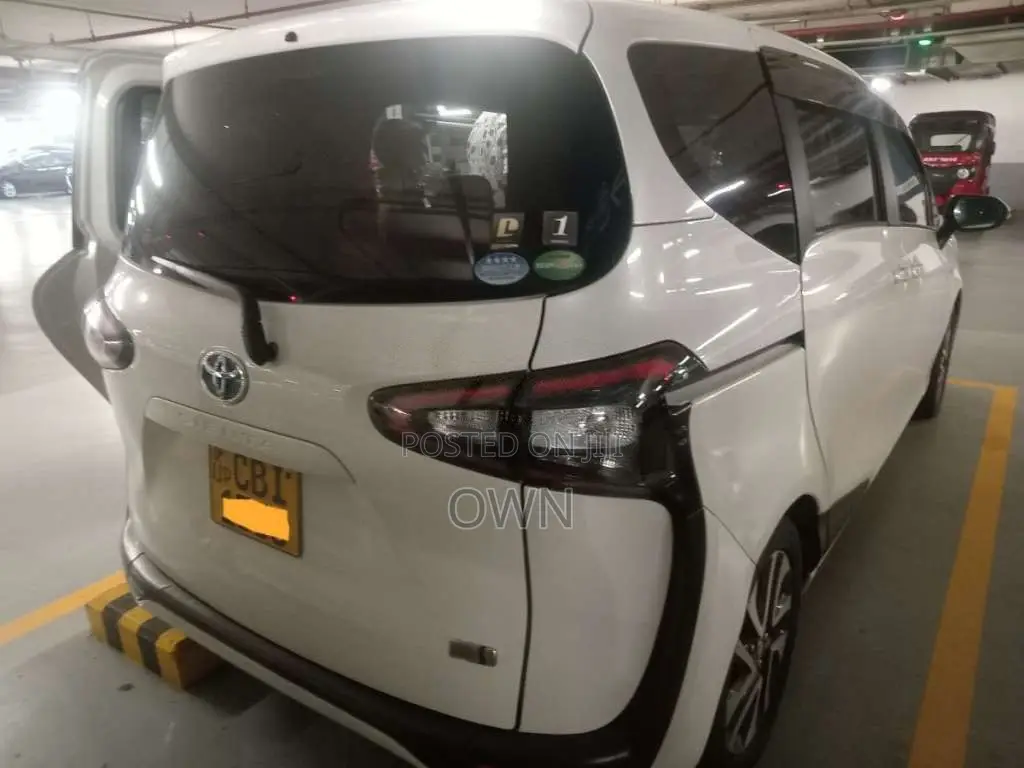 Toyota Sienta Hybrid MPV 2018 SUV (Used)