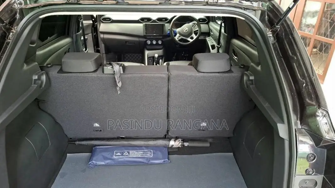 Nissan Magnite 2025 SUV (Used)