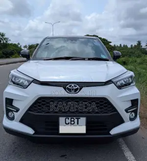 Toyota Raize 2025 SUV (Used)