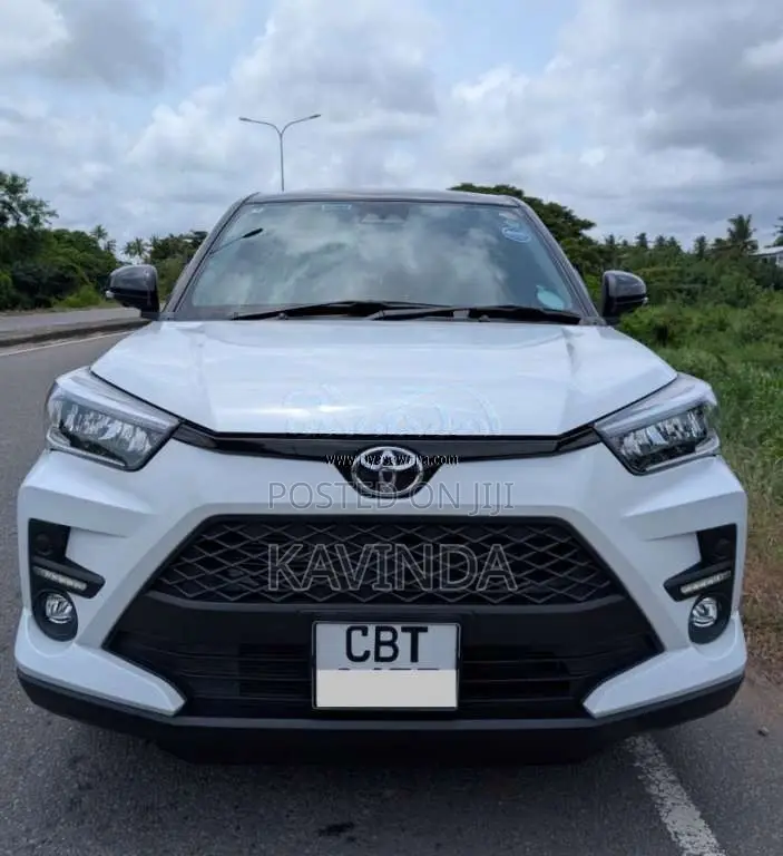 Toyota Raize 2025 SUV (Used)