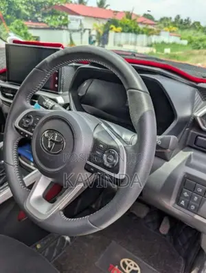 Toyota Raize 2025 SUV (Used)