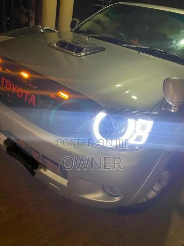Toyota Hilux 2005 Pickup (Used)