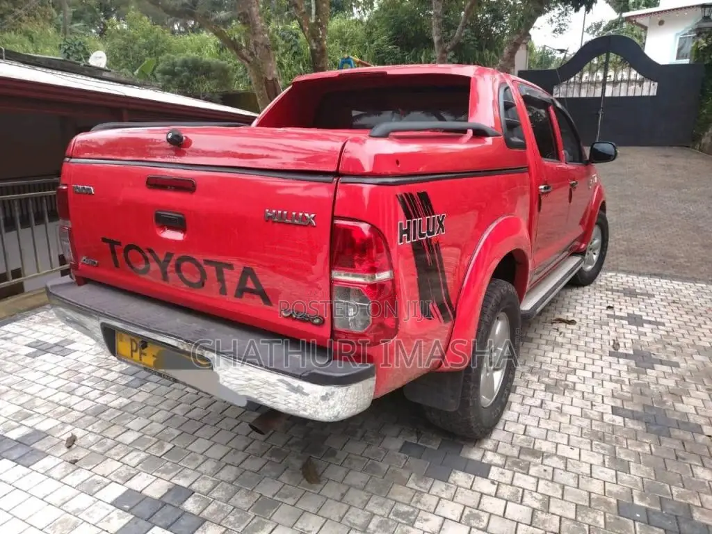 Toyota Hilux 2014 Pickup (Used)