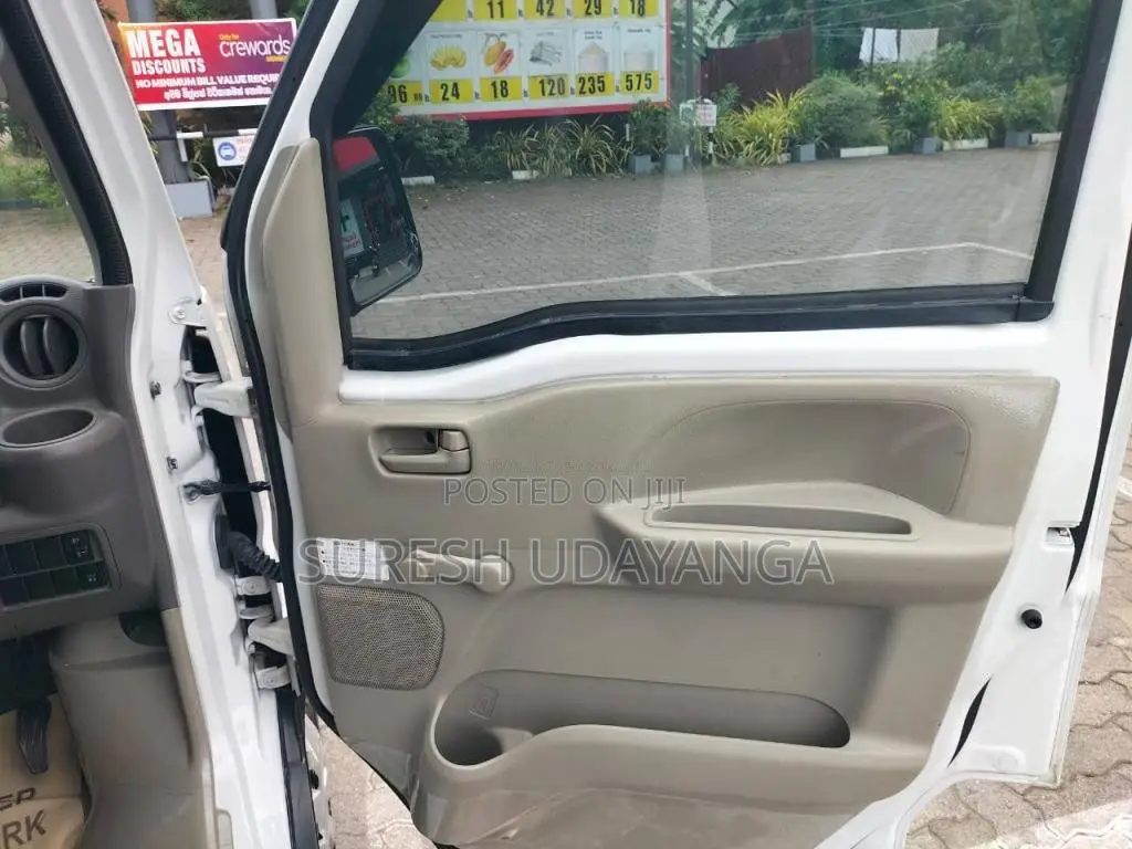 Suzuki DA17 2017 Van (Used)