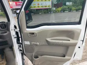 Suzuki DA17 2017 Van (Used)