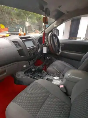 Toyota Hilux 2014 Pickup (Used)