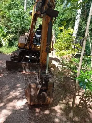 Komatsu PC30 2005 Heavy-Duty (Used)
