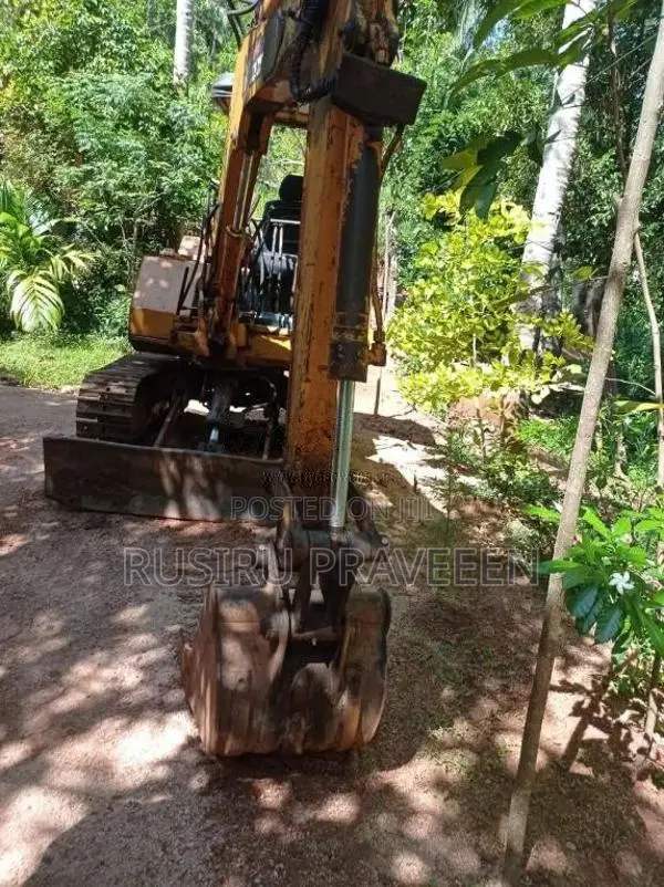 Komatsu PC30 2005 Heavy-Duty (Used)