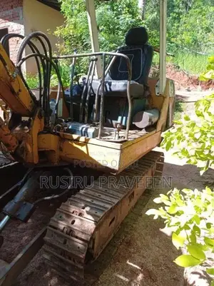 Komatsu PC30 2005 Heavy-Duty (Used)