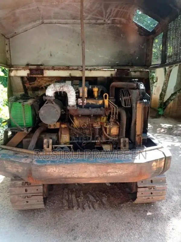 Komatsu PC30 2005 Heavy-Duty (Used)