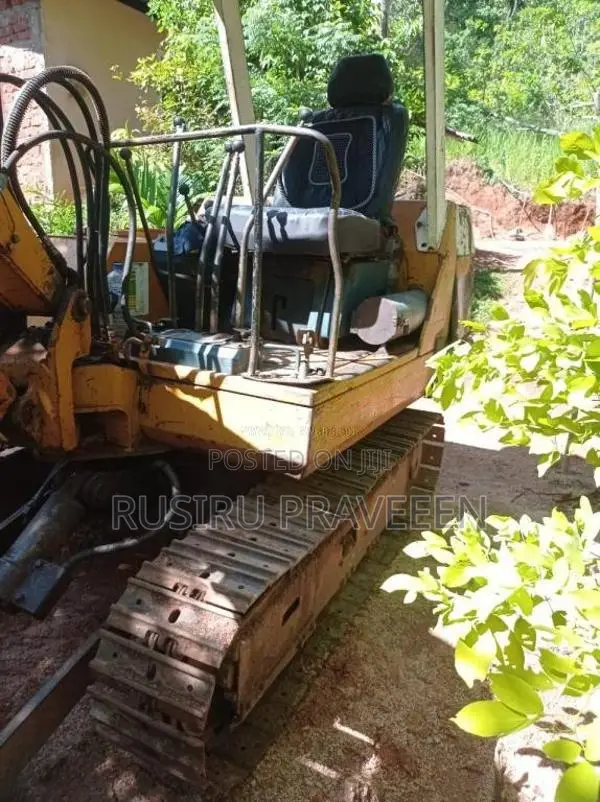 Komatsu PC30 2005 Heavy-Duty (Used)