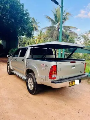 Toyota Hilux 2007 Pickup (Used)