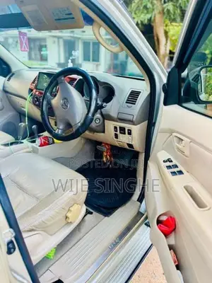Toyota Hilux 2007 Pickup (Used)