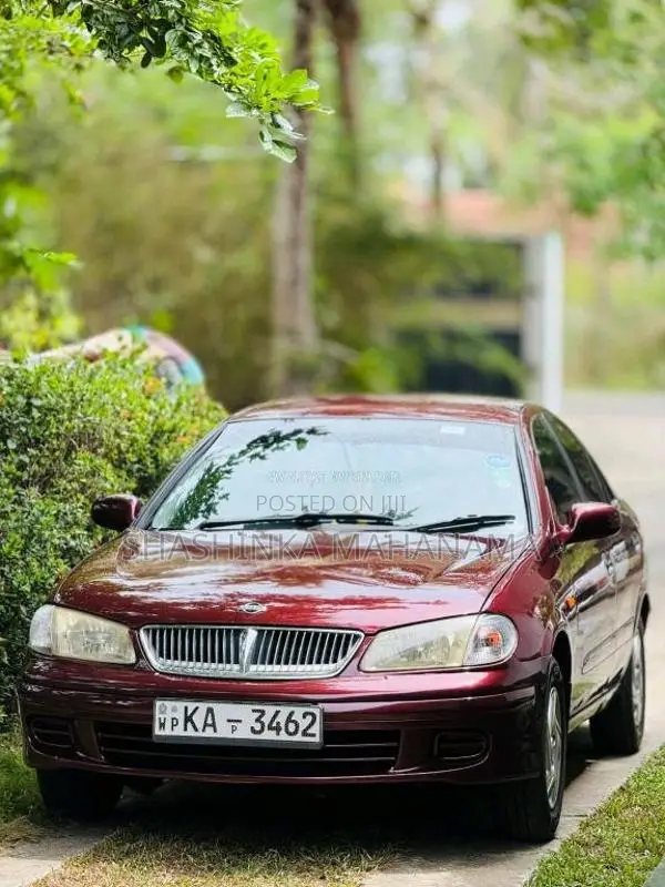 Nissan N16 2001 Car (Used)