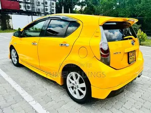 Toyota Aqua 2013 Car (Used)