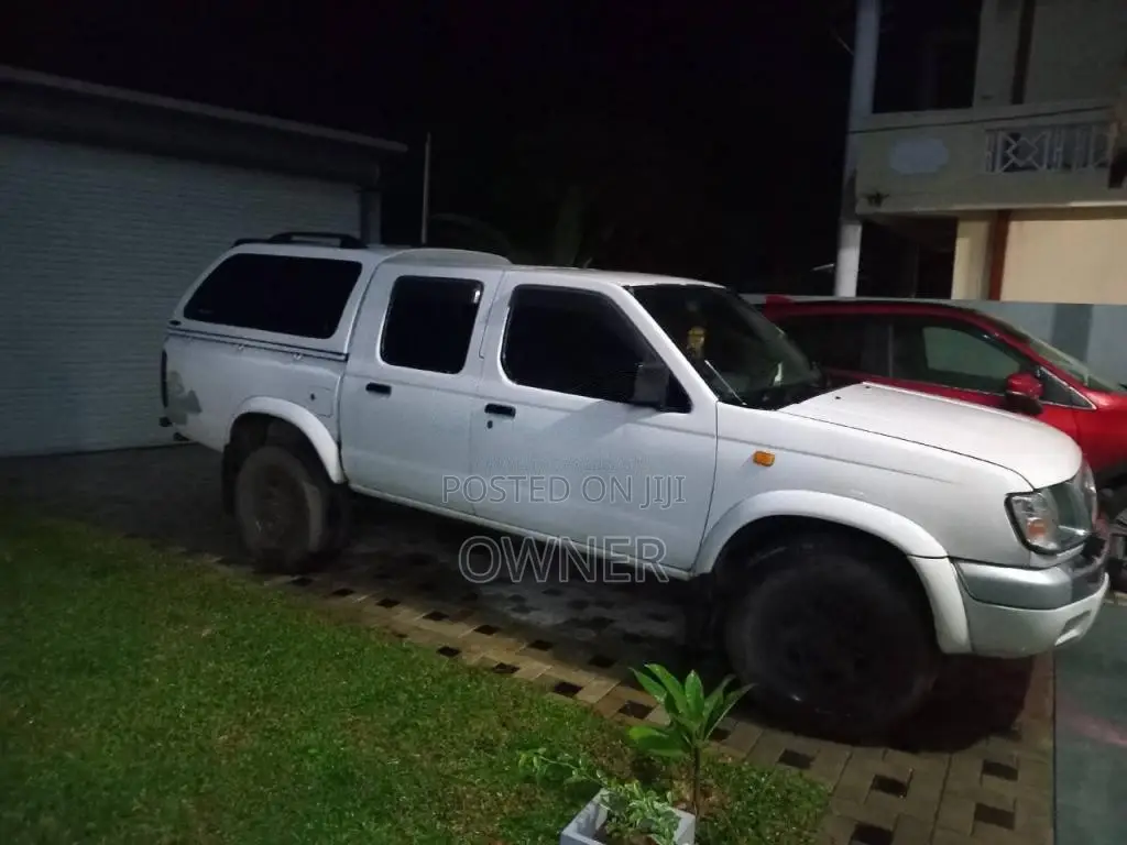 Nissan D22 2005 Pickup (Used)