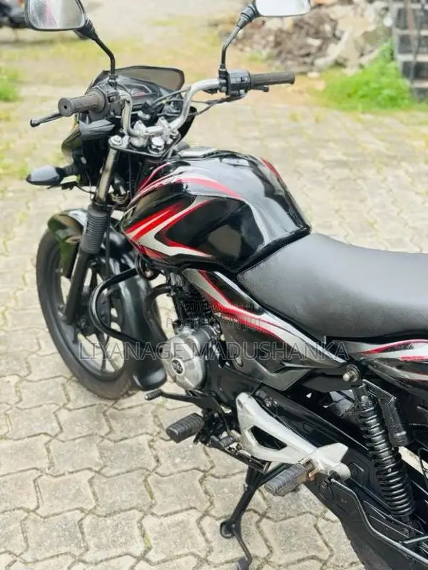Bajaj Discover 2016 Motorbike (Used)