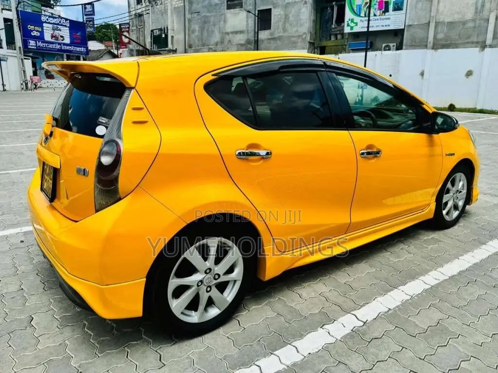 Toyota Aqua 2013 Car (Used)