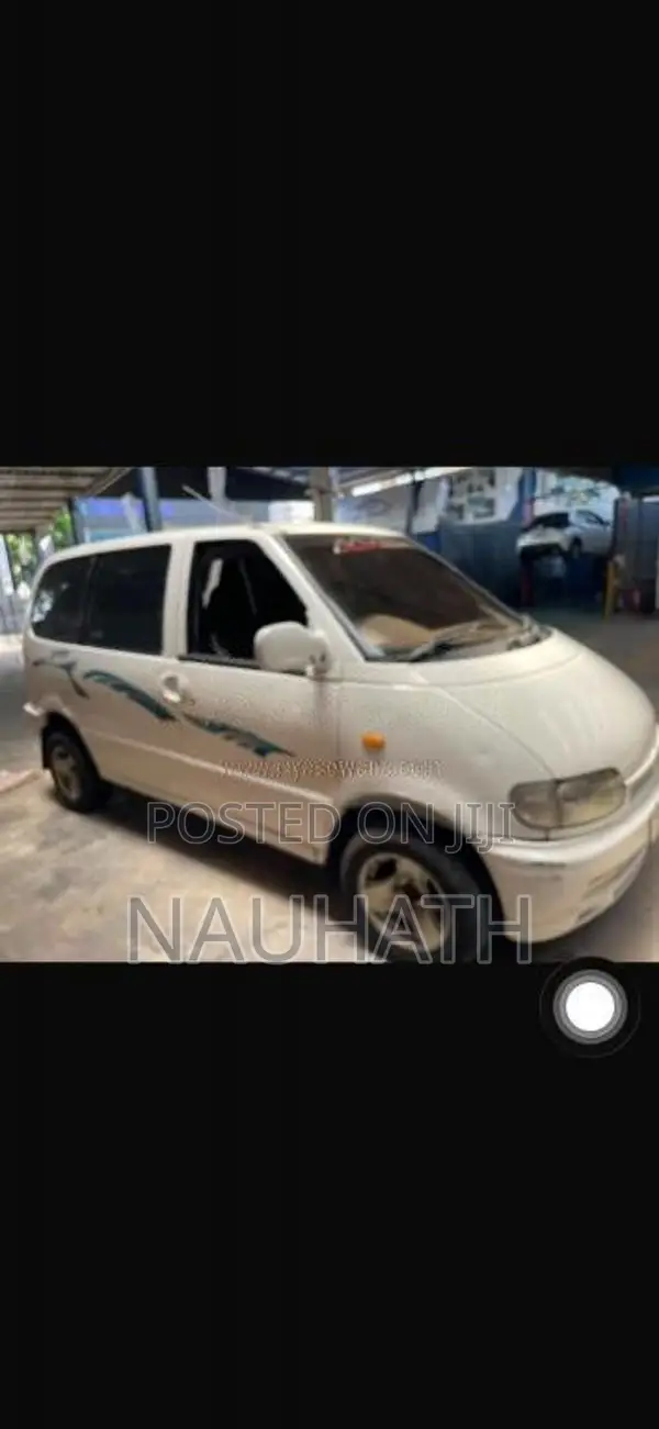Nissan Serena 1993 Van (Used)