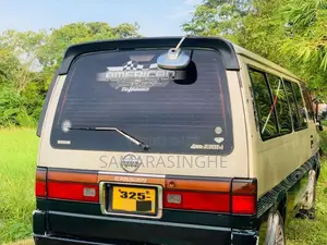 Nissan Caravan 1992 Van (Used)