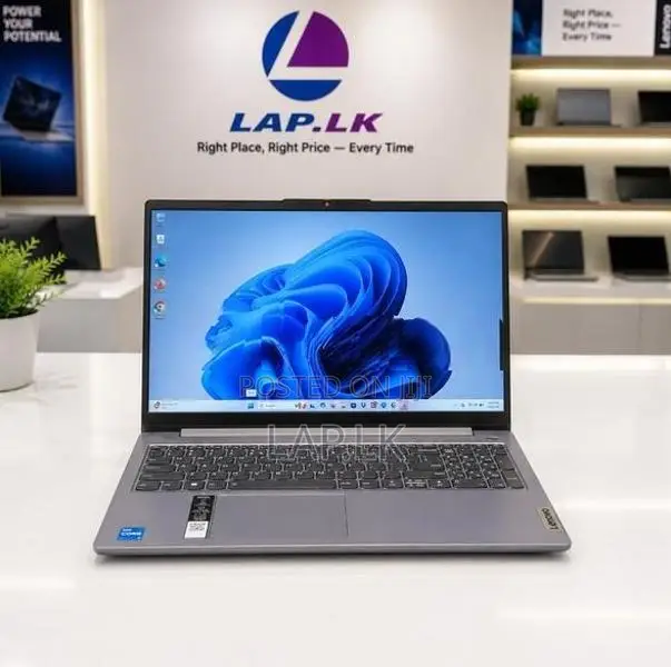 Lenovo ideapad Slim 3 Core i5 13420H 13th GEN 8GB / 512GB Laptop
