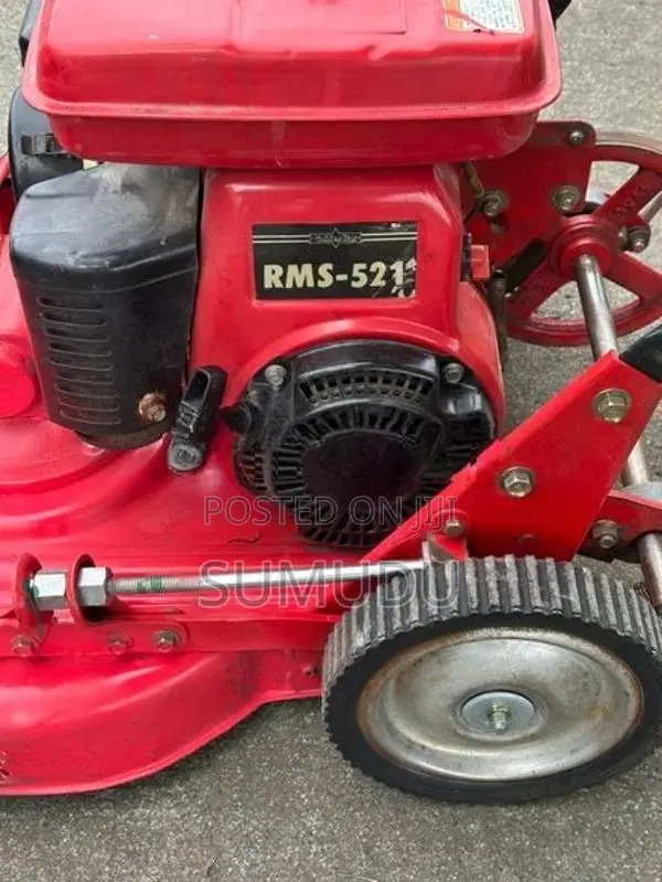 Grass cutter machine