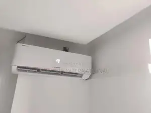 LLOYD 12000BTU Smart Inverter Air Conditioner