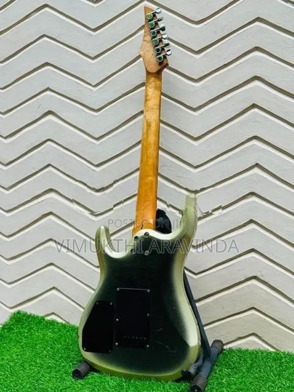 Electric guitar