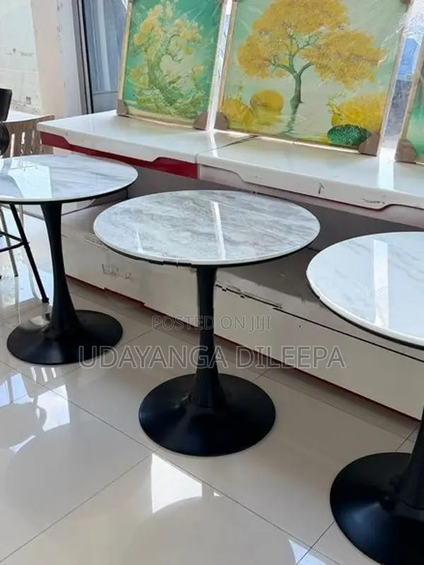 Restaurant Round Table