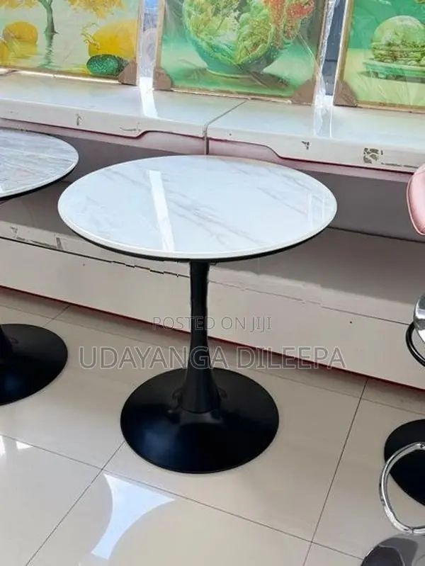 Restaurant Round Table