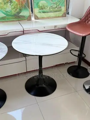 Restaurant Round Table