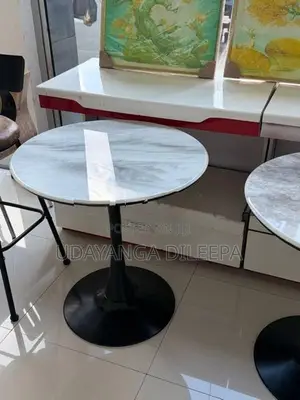 Restaurant Round Table
