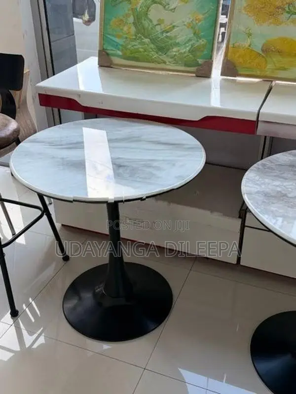 Restaurant Round Table