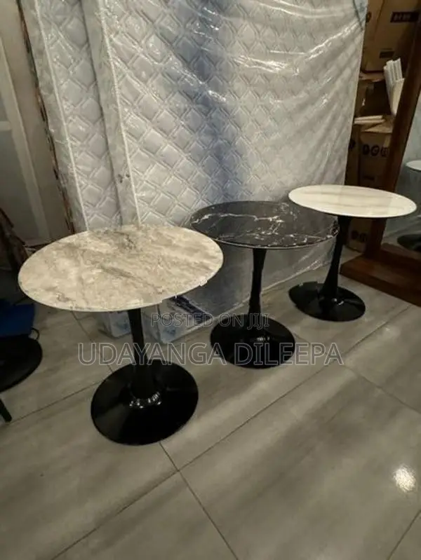 Restaurant Round Table