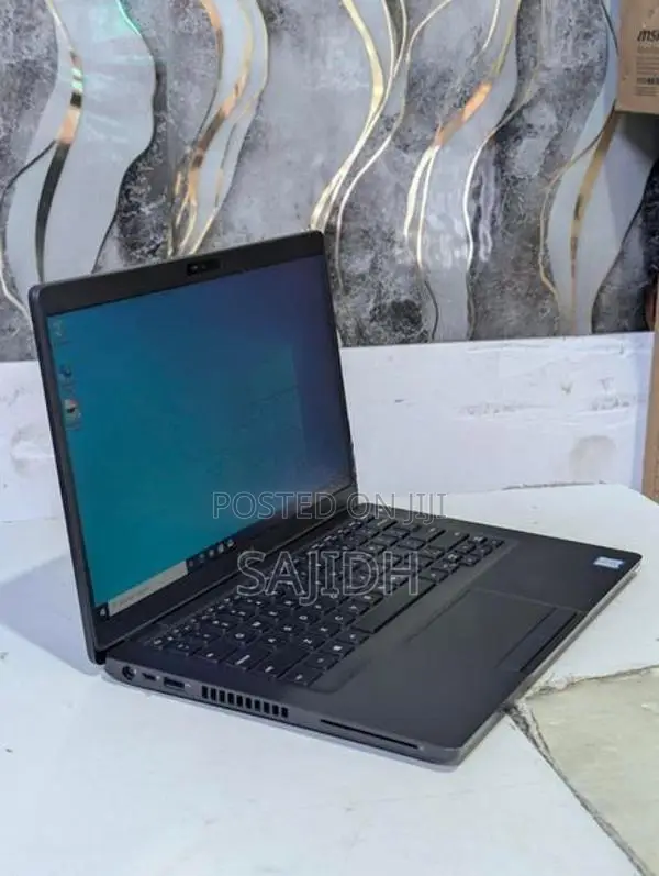DELL LATITUDE I5 8GEN /8 GB RAM /256GB SSD ETC..