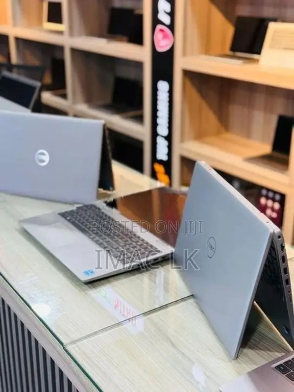 Dell Latitude 5520 i5 11th Gen 8GB RAM 256GB NVME-15.6 Inch Laptop