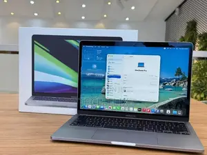 Apple Macbook Pro M2