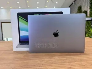 Apple Macbook Pro M2