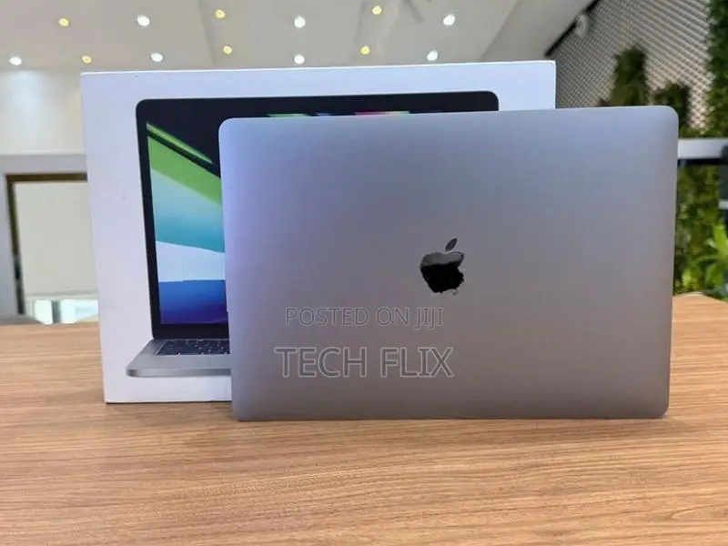 Apple Macbook Pro M2