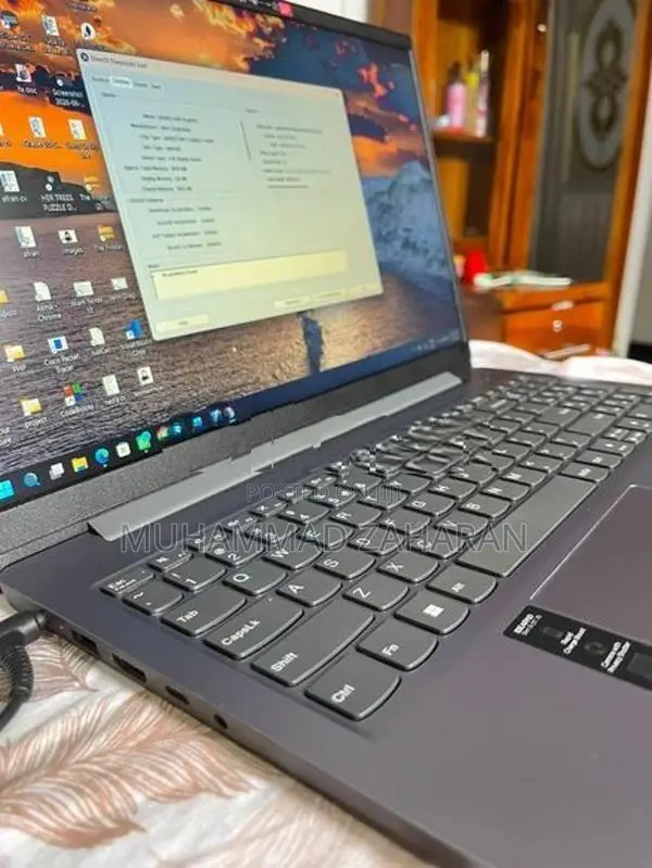 Lenovo IdeaPad Slim 3 15IRU8 13th Gen 8gb 512SSD