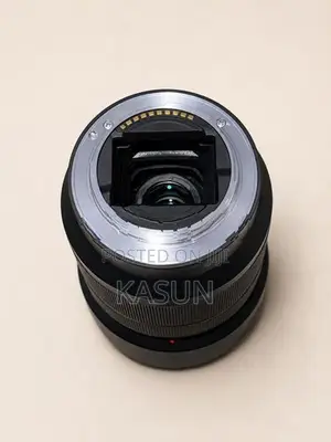 Sony FE 28-70mm f/3.5-5.6