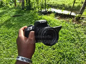 Canon 800D DSLR camera