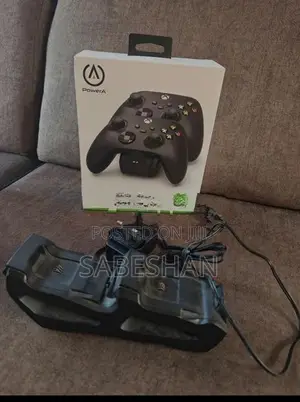 Xbox series S/x controllers with charging station