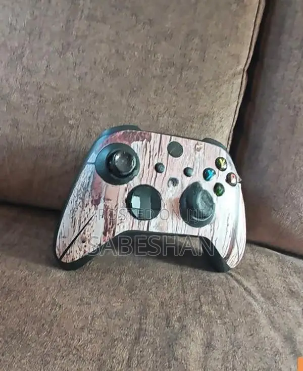 Xbox series S/x controllers with charging station