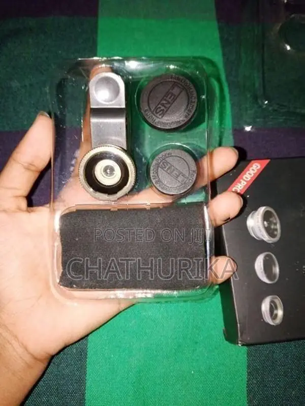 Universal Clip Lens