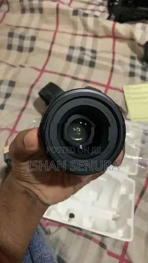 Sony Sigma 30mm F 1.4 DC DN