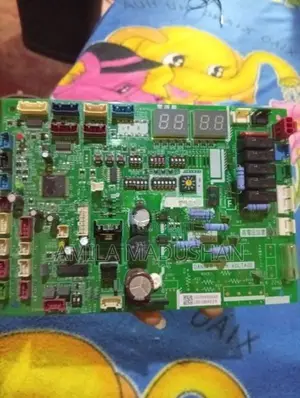 Hithachi Outdoor Main Pcb