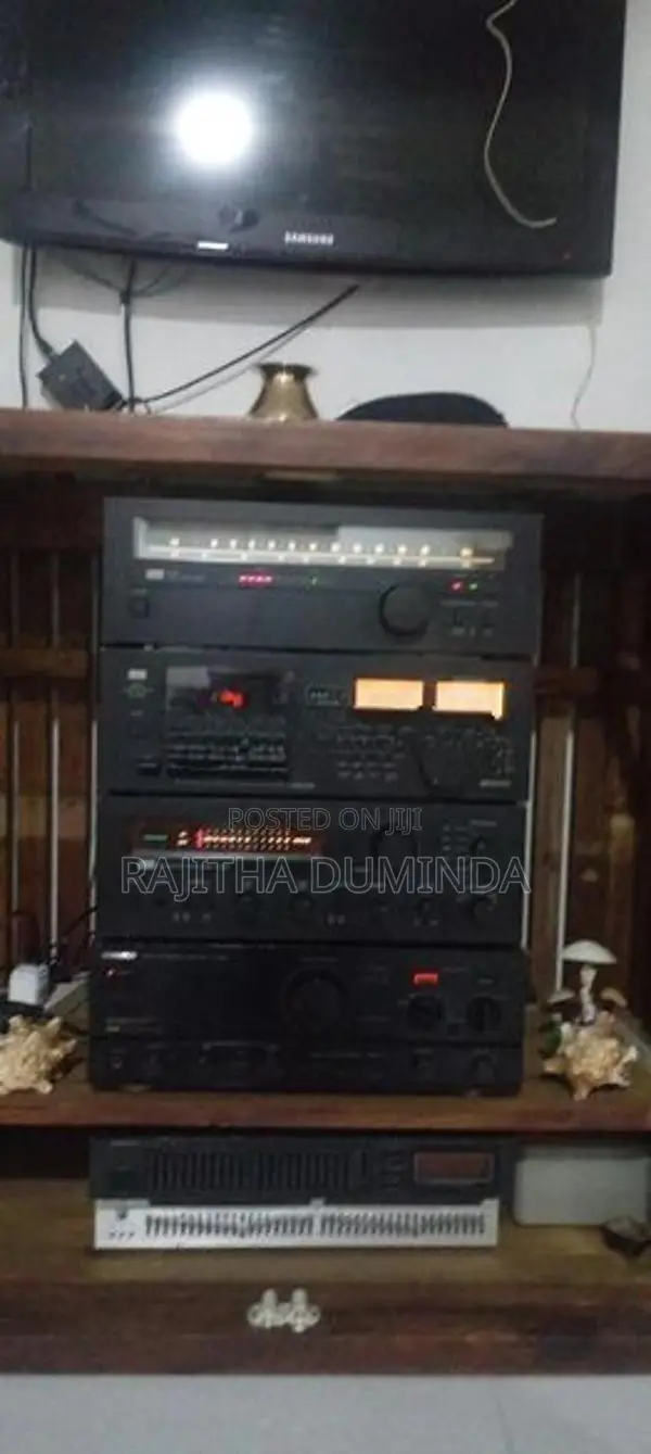 SUNSUI amplifier tuner with cassette player