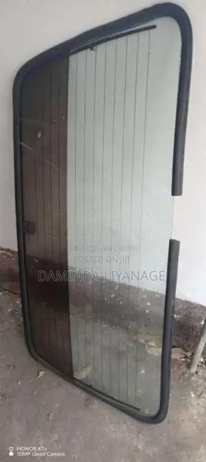 Fargo rear windscreen with beeding for Van